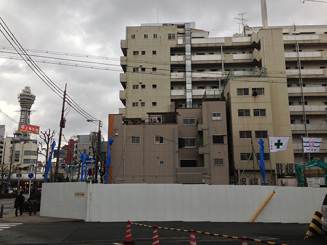恵美須町・りそな銀行支店跡でテナントビル建設中
